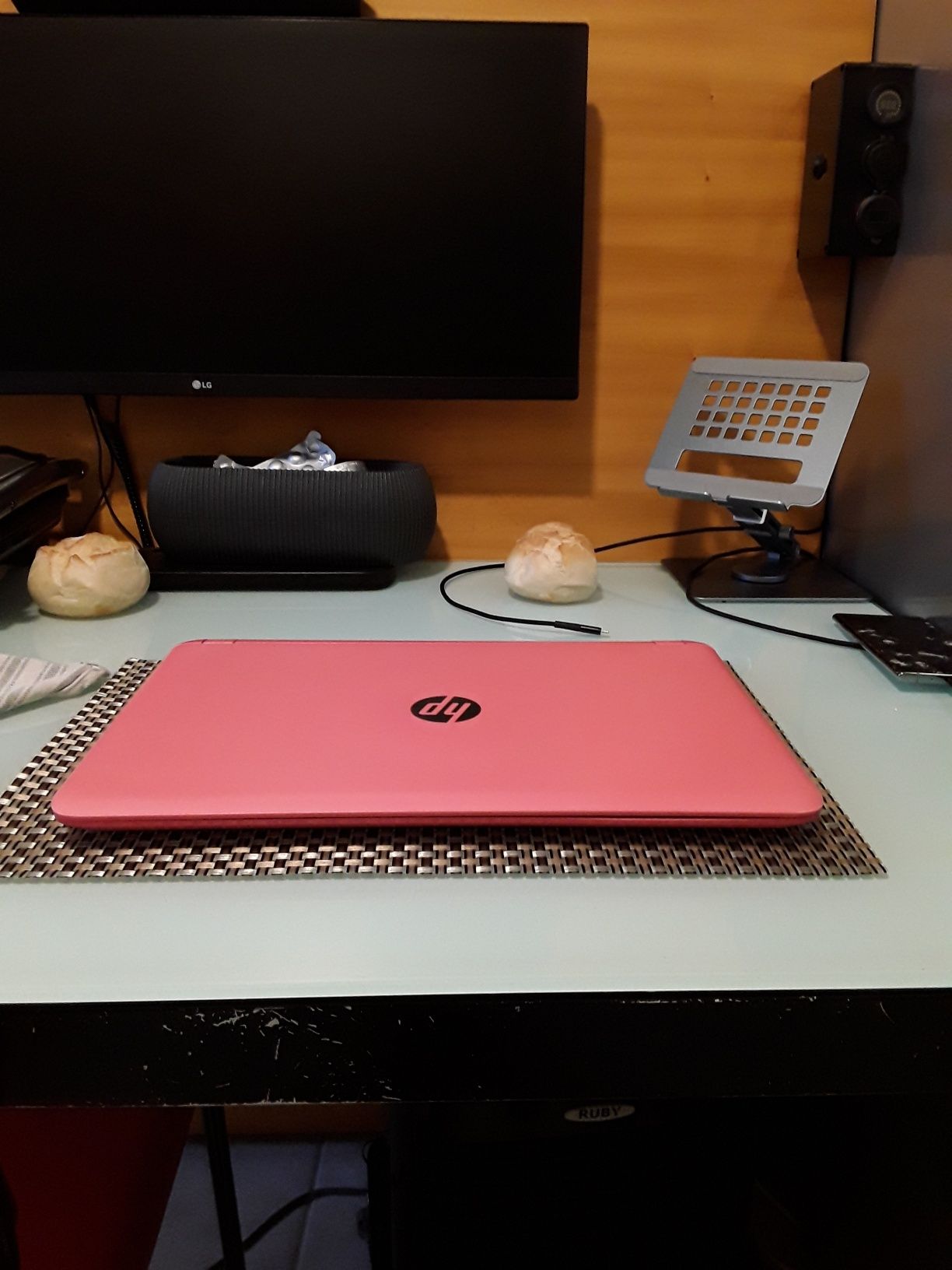 Portatil hp como novo.cor de rosa.