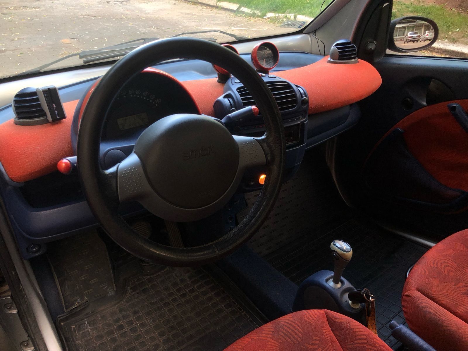 Продаю Smart fortwo 450