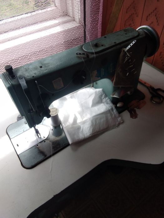 Продам швейні машинки, оверлок