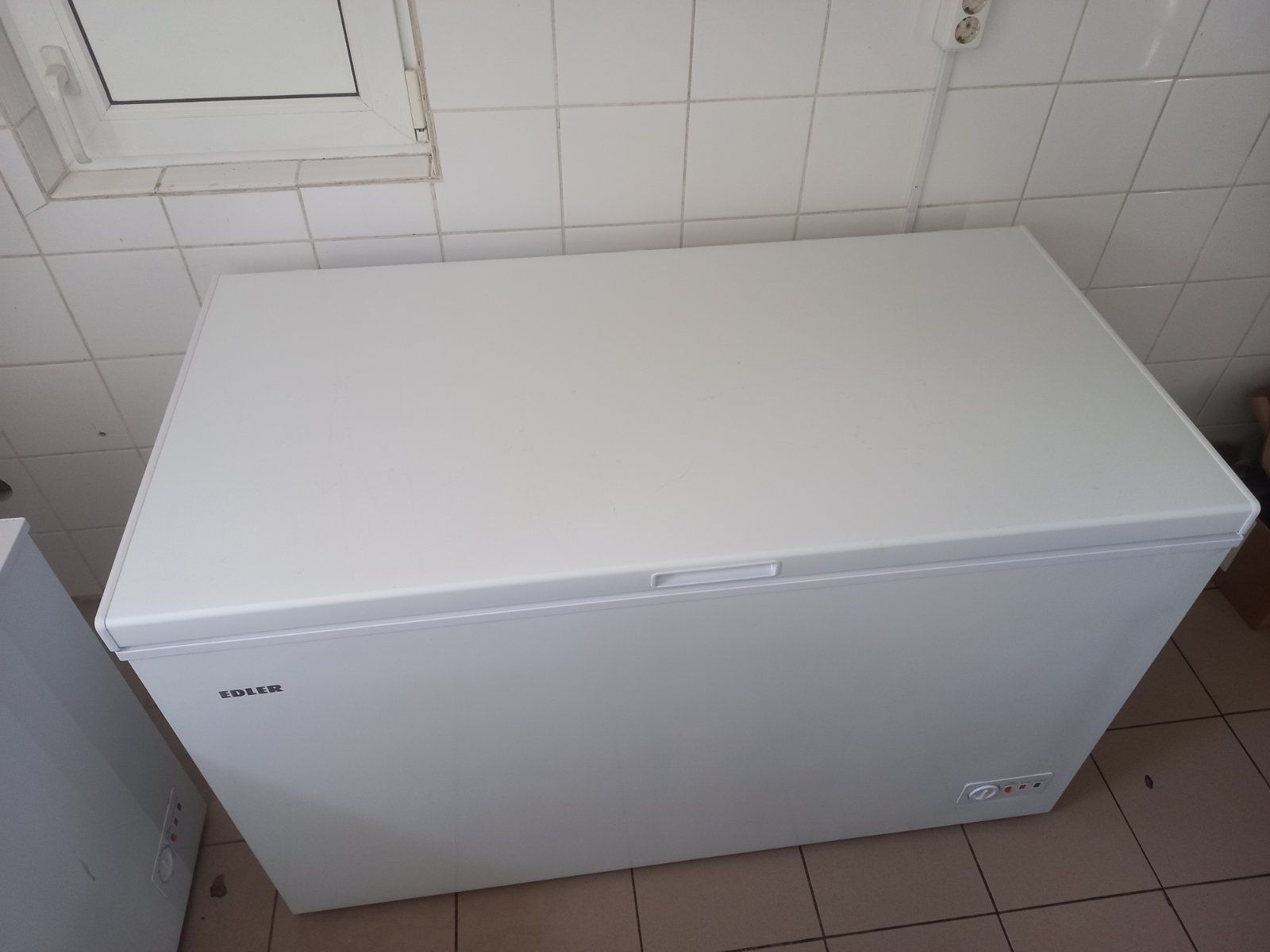 Продам витрина морозилка морозильна шафа