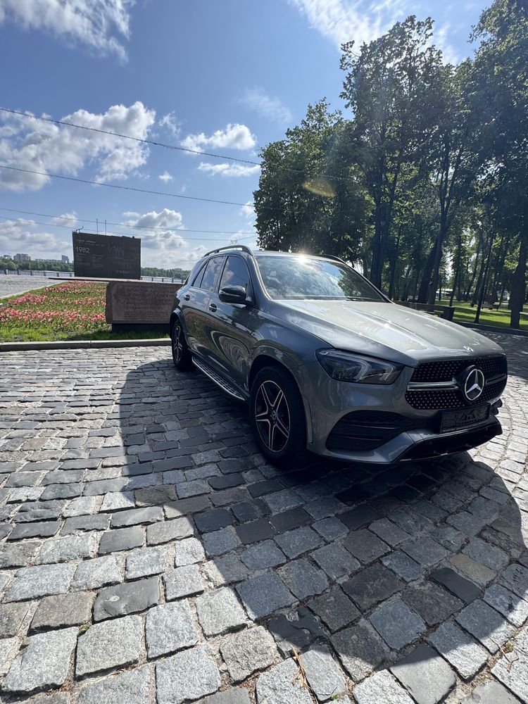 Продам Mercedes-Benz GLE300D 4 Matik