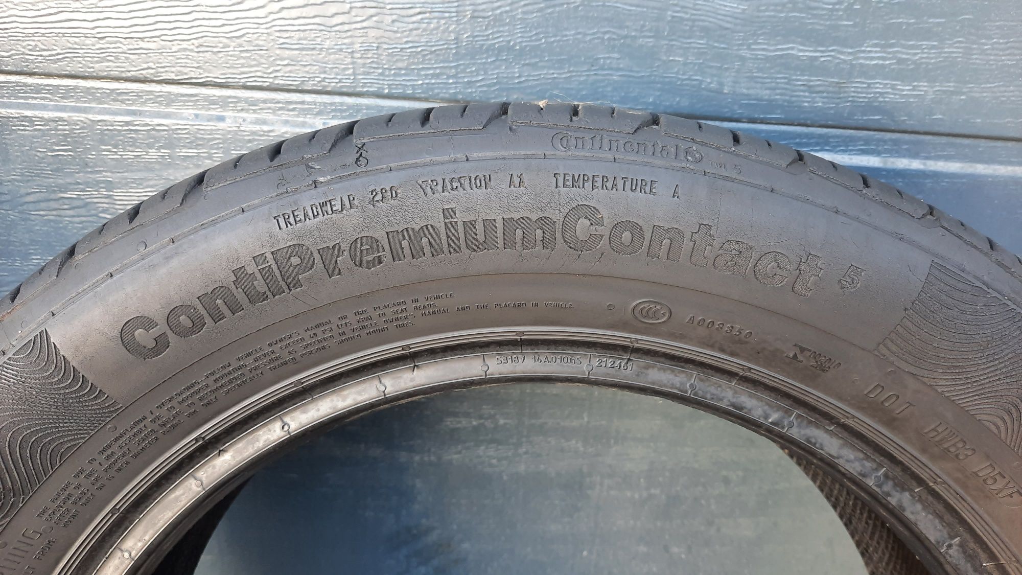 Continental 215/55 R16 ContiPremiumContact 5 mm