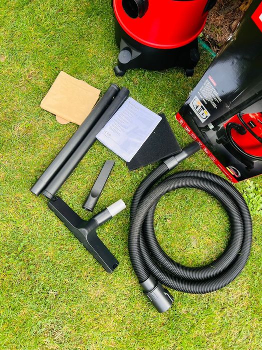 Вакуумний пилосос Einhell TC-VC 1825 з Німеччини