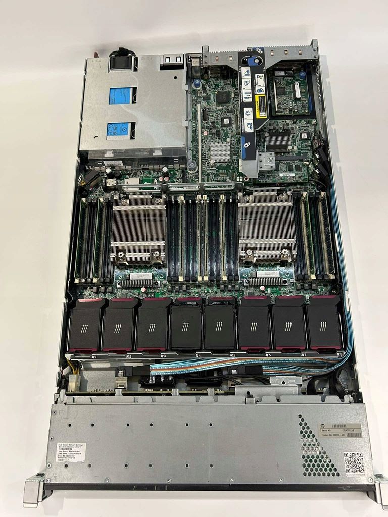 HPE ProLiant DL360p Gen8 Serwer HP G8 SFF