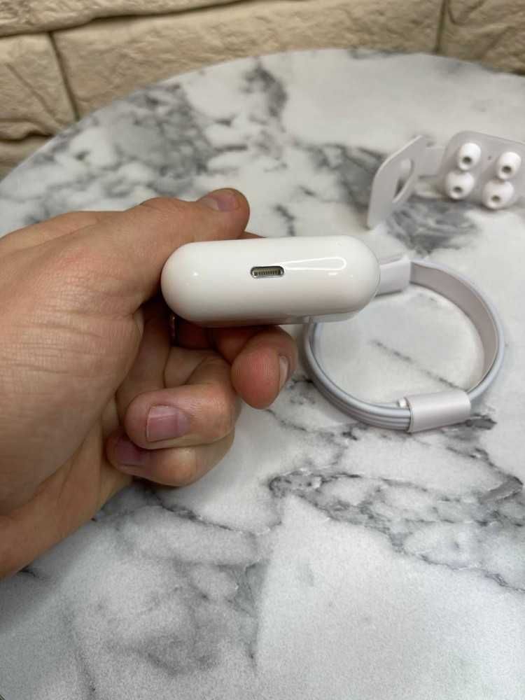 Навушники AirPods Pro Wireless charging case,білий колір.