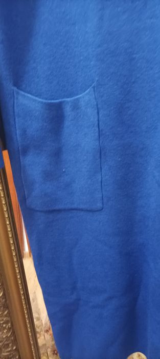 Sukienka dzianinowa damska chabrowa.