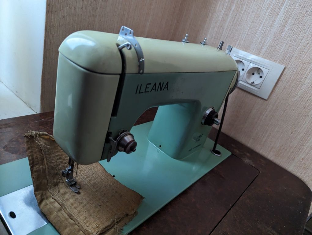 Швейная машинка без тумбы ILEANA