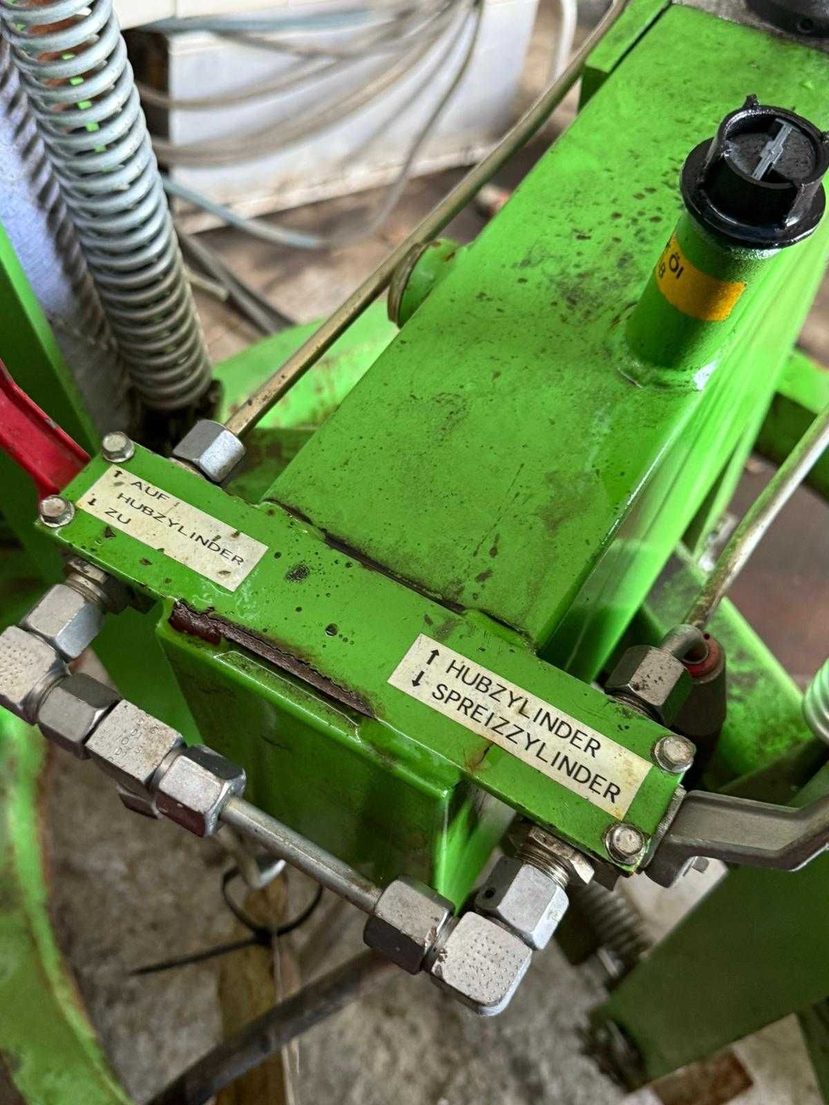 Maszyna do osadzania/regulacji studzienek/włazów-  Hydrauliczna