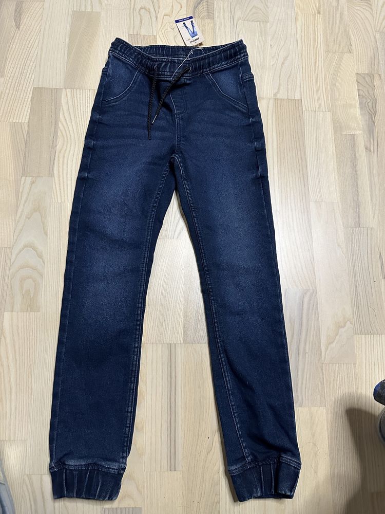 Nowe jeansy dżinsy r 146