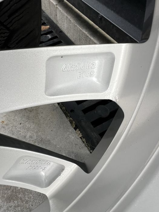 Диски і Шини 16R 5x100 Golf Polo Fabia