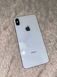 Продам IPhone XS max