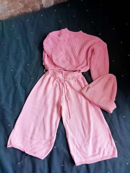 Костюм на дівчинку та шапуля