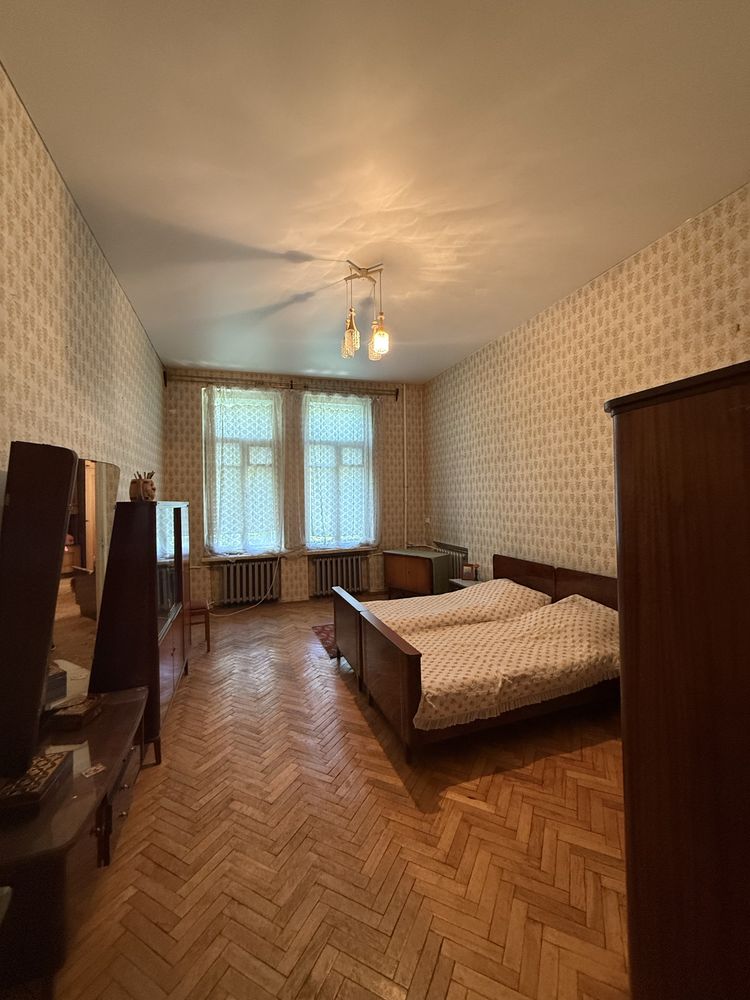 Продам 3 кімнатну квартиру рн центр міста