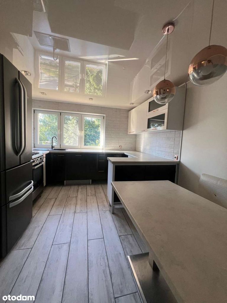 KOMORNO 3 pok I piętro - balkon- działka - garaż 24 m² - piwnica 15 m²