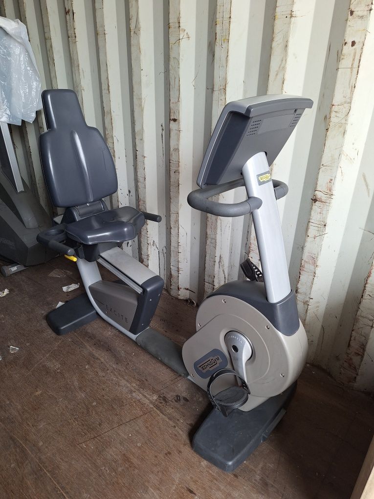 Rower poziomy Technogym New Bike 500 LED