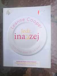 Jedz inaczej.Leanne Cooper