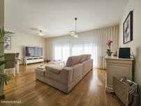 Apartamento T3 Duplex Moderno e Acolhedor a 5 Minutos das Praias da Co