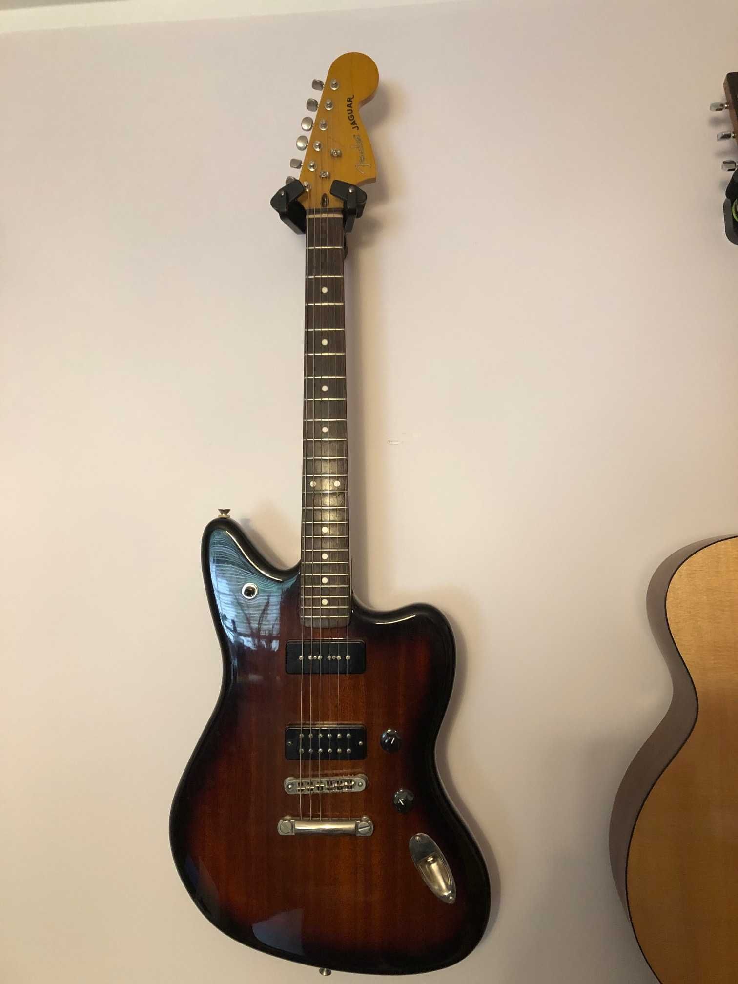 Fender Modern Player Jaguar 2012