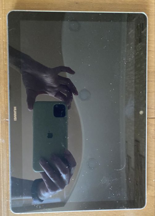 Продам планшет Huawei mediapad T3 10”