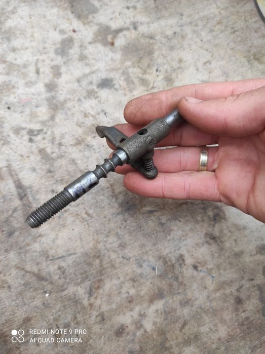 Wodzik skrzyni z wałkiem prowadzącym MZ ts es 150 DDR 11.106