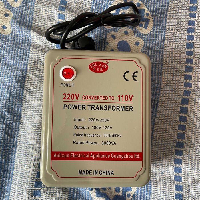 Перетворювач напруги Адаптер Конвертер 220В в 110В, 3000ВА