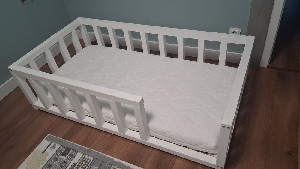 Łóżko z materacem 140x70 HILDING