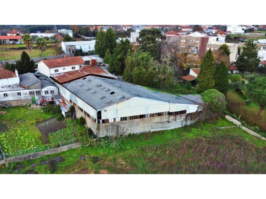 Armazém na Carvalhosa, Paços de Ferreira