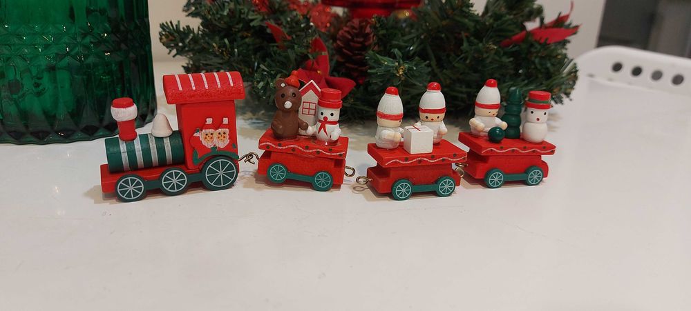 Різдвяний потяг поїзд новорічний з дерева