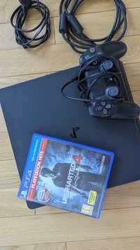 Konsola PS4 + gra Uncharted 4