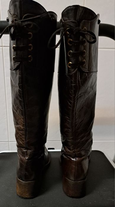 Botas Senhora T.36-Cano alto com  34cm em Pele