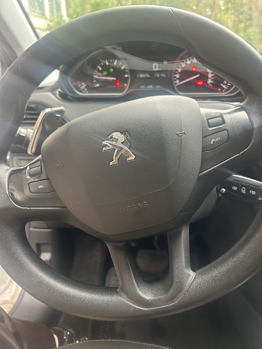 Продаю PEUGEOT 208 , 2016 р