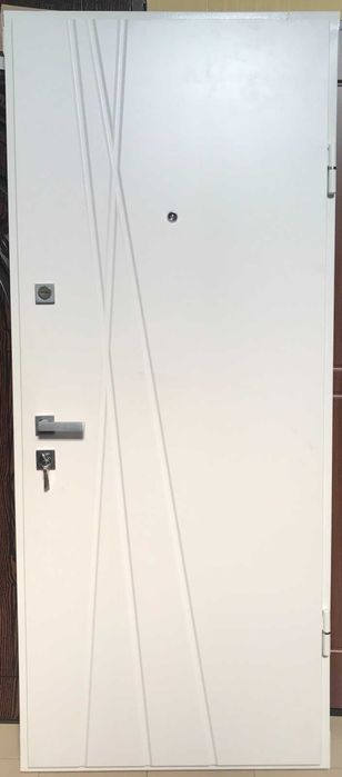 Двері вхідні металеві в квартиру