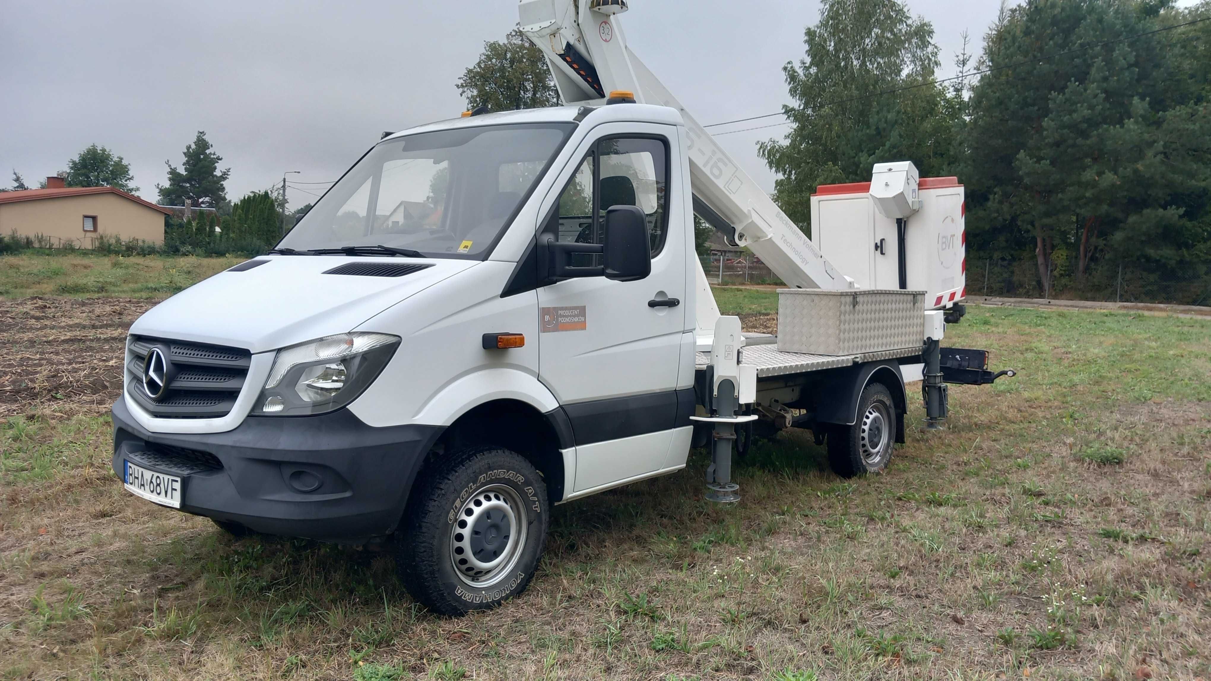 Podnośnik koszowy na podwoziu Mercedes Sprinter