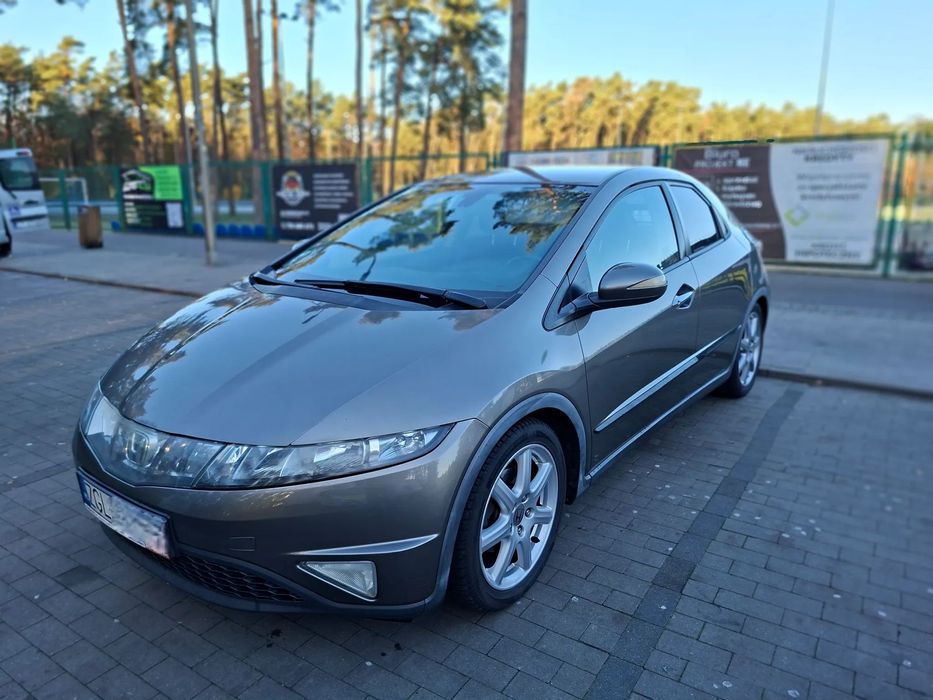 Honda Civic Drugi właściciel od 2012. Wersja 1.8 Sport, podgrzewane fotele.