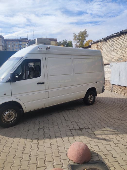 Продам Мерседес Спринтер 208D