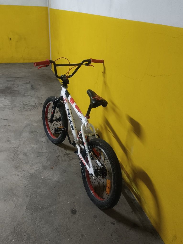 Bicicleta BMX Toimsa
