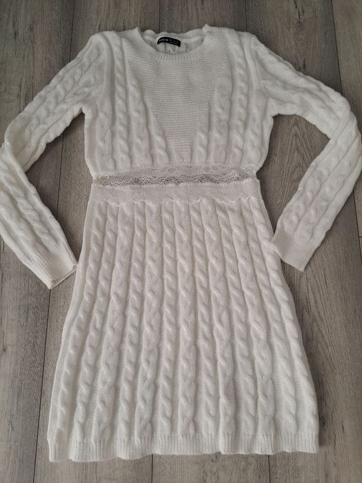 Sukienka sweterkowa z koronką biala rozmiar 36 S