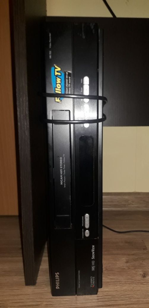 Magnetowid Video VHS Philips VR752 w stanie wizualnym bdb.