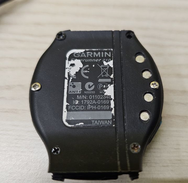 Smartwatch Garmin z nawigacją GPS dla biegaczy sportowy Forerunner 210