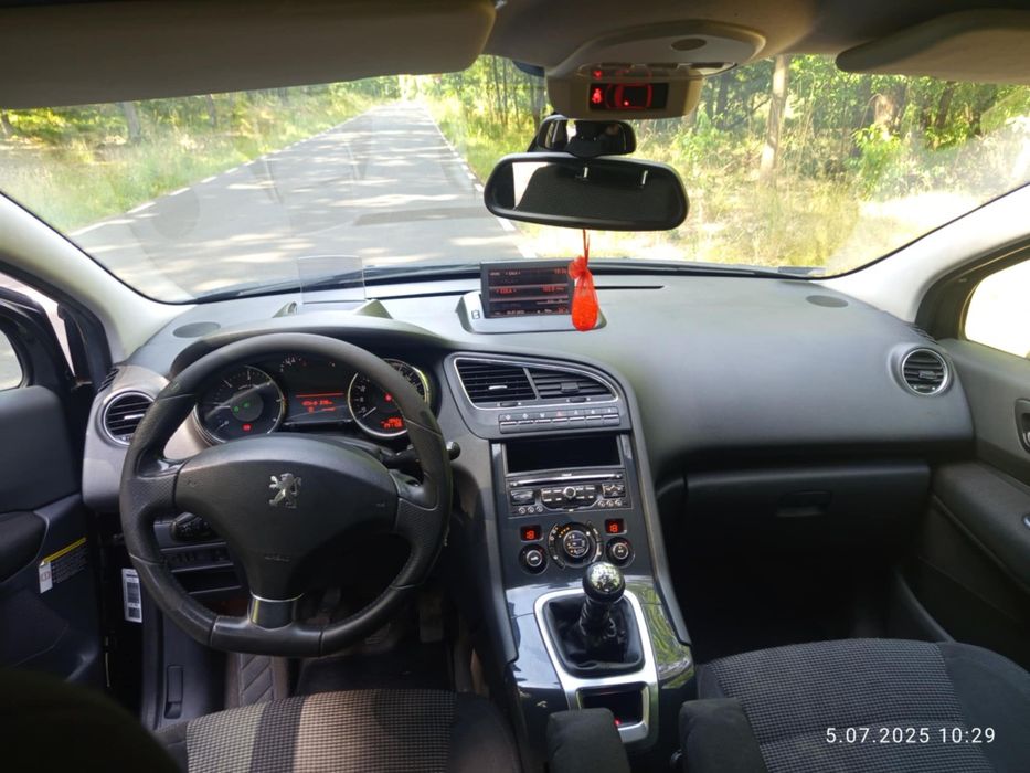 Peugeot 5008 7 foteli 2.0 HDI panorama klimatyzacja nawigacja