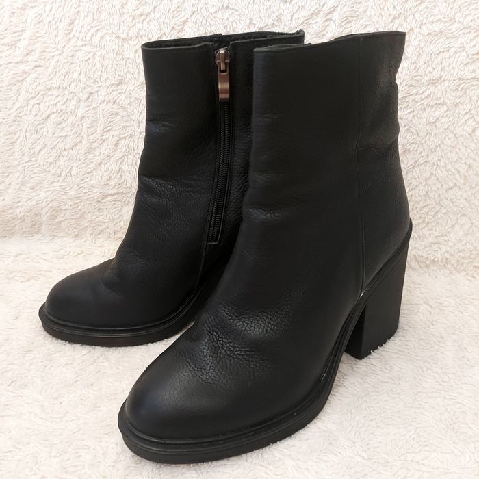 Продам женские зимние полуботинки