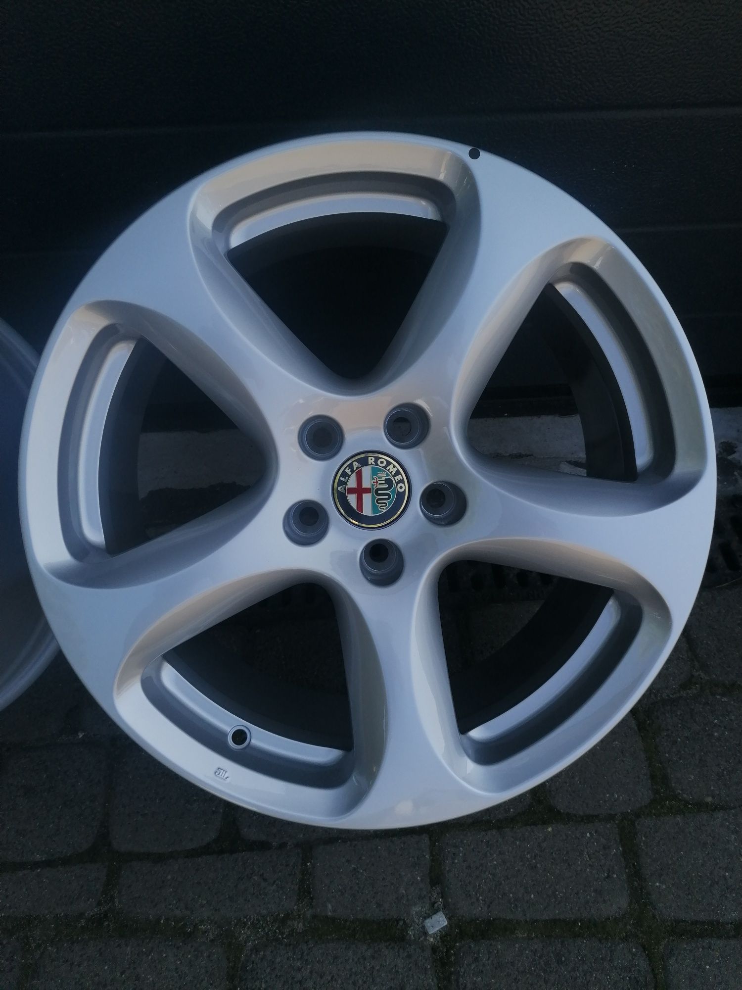 Felgi aluminiowe 5x110 Alfa Romeo R18 Nowe