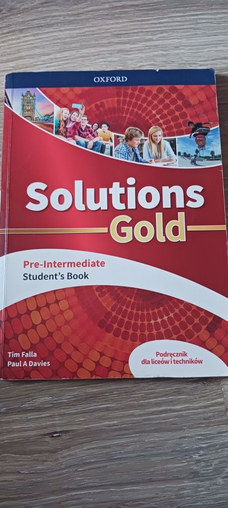 Solutions Gold podręcznik dla liceum i technikum