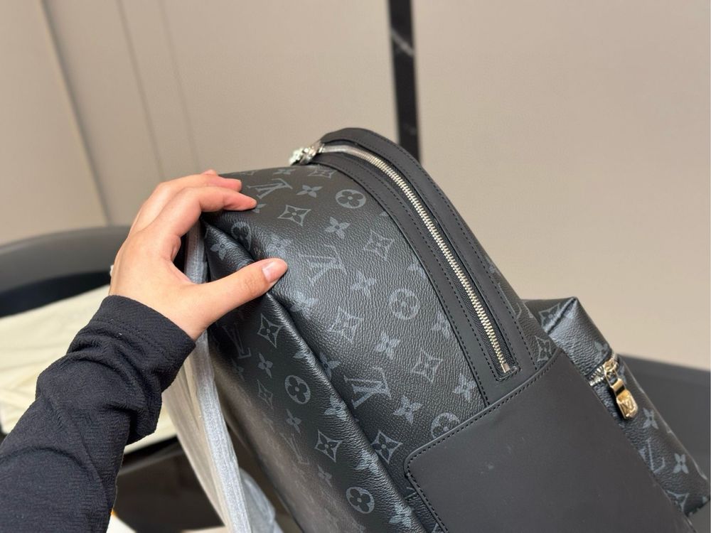 Чоловічий рюкзак в стилі Louis Vuitton