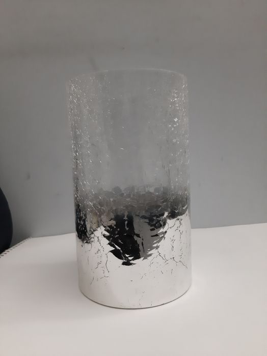 Świecznik szklany lub wazon świąteczny wys. 20 cm szer. 10cm  srebrny