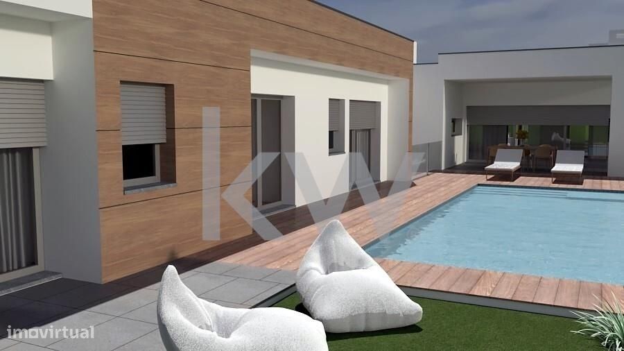 Terreno na Herdade da Aroeira com 1.055 m2 com projeto