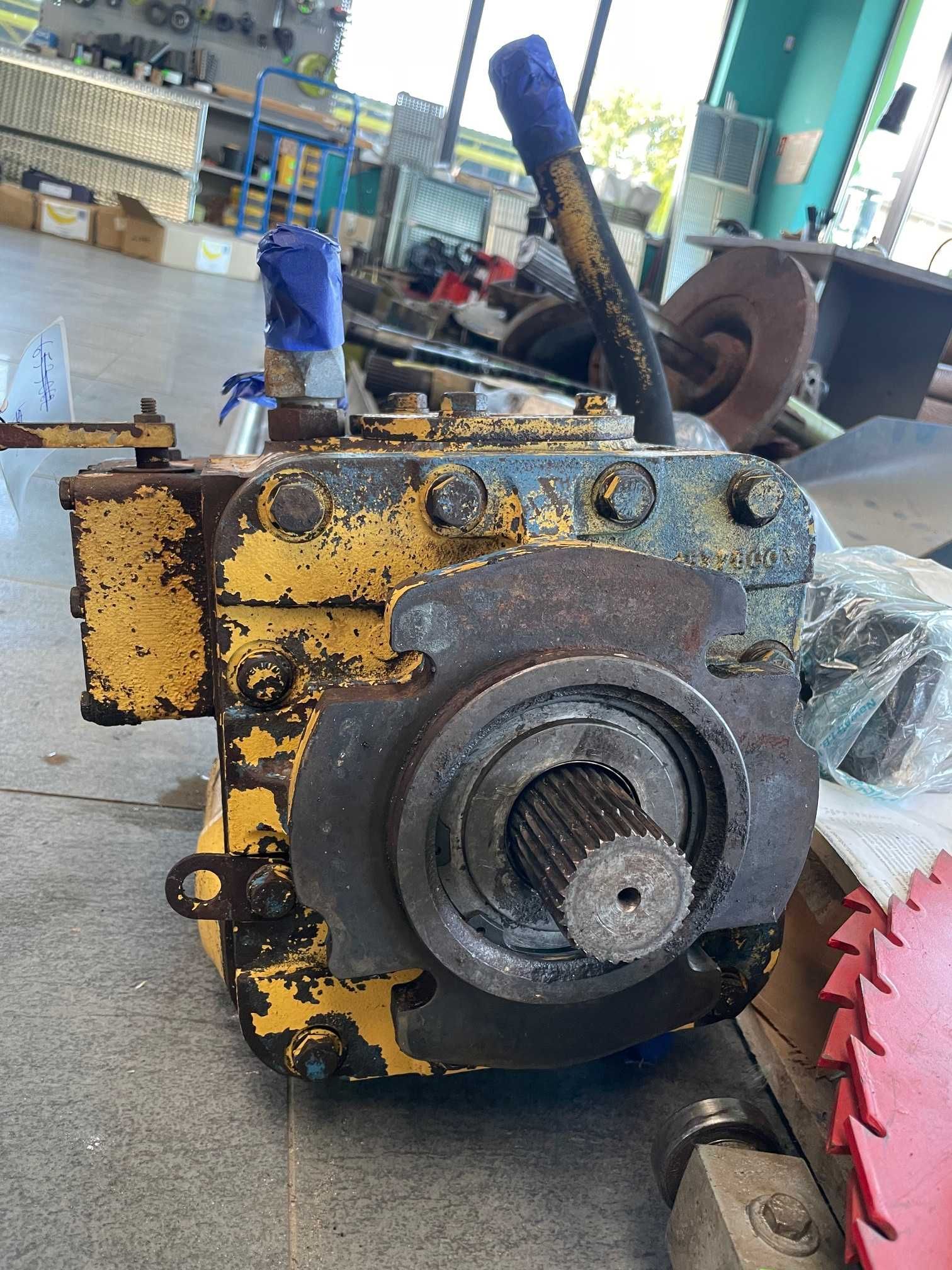 pompa hydro jazdy SAUER SPV 23  New Holland 1900
