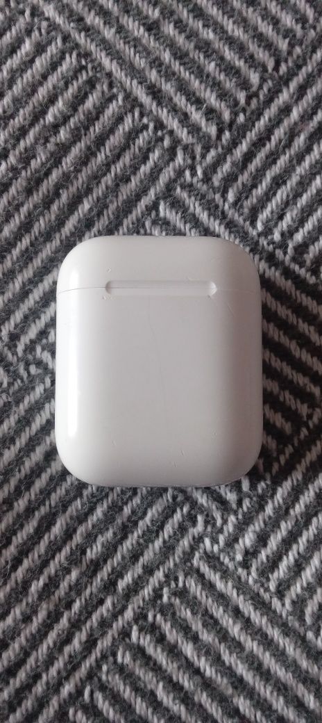 Продам бокс AirPods 1