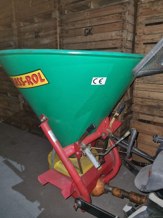 Rozsiewacz sadowniczy do nawozu typu lejek 1-tarczowy strumyk/Grass-Ro