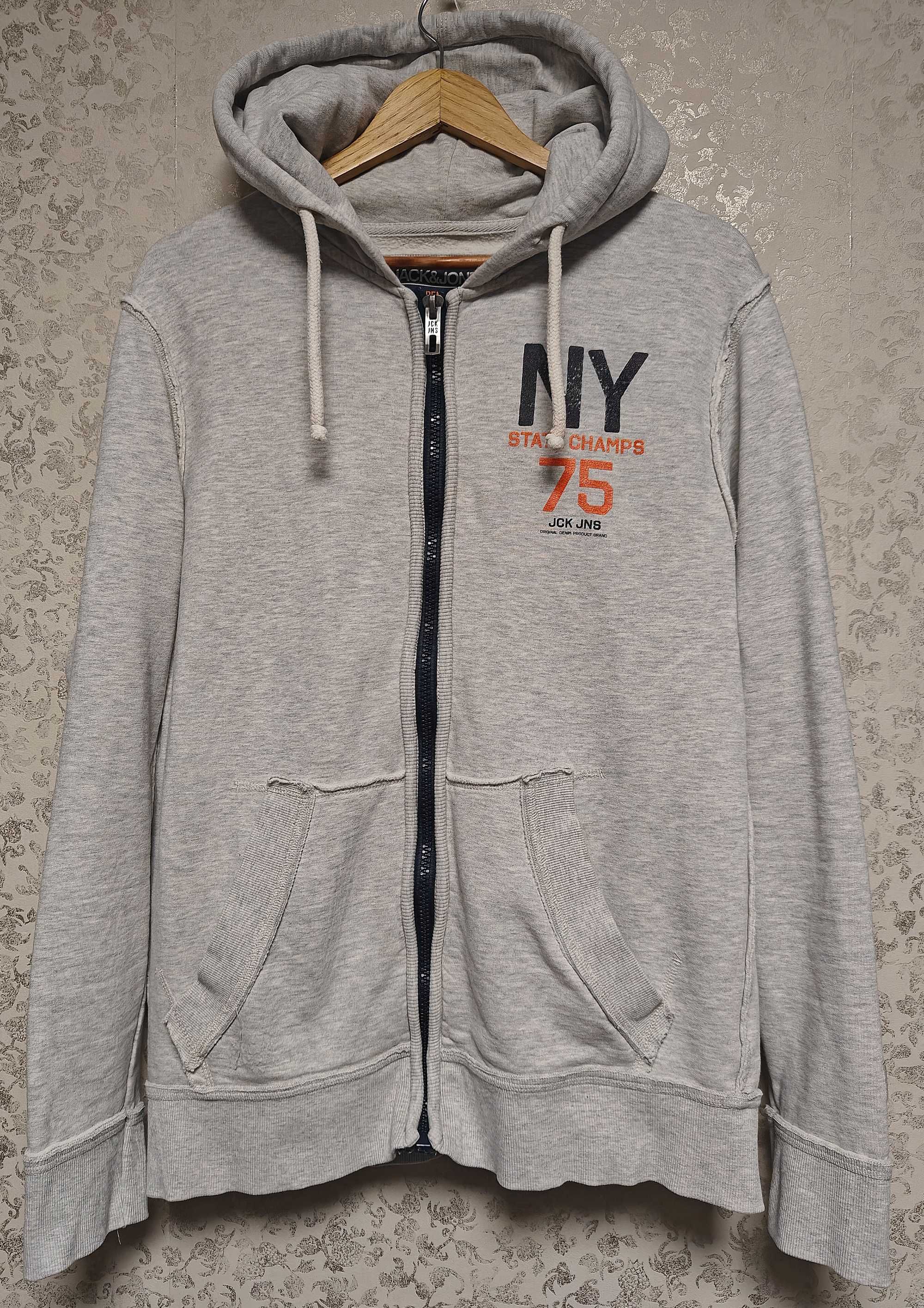Продам мужское зипхуди Голландского бренда 
JACK & JONES